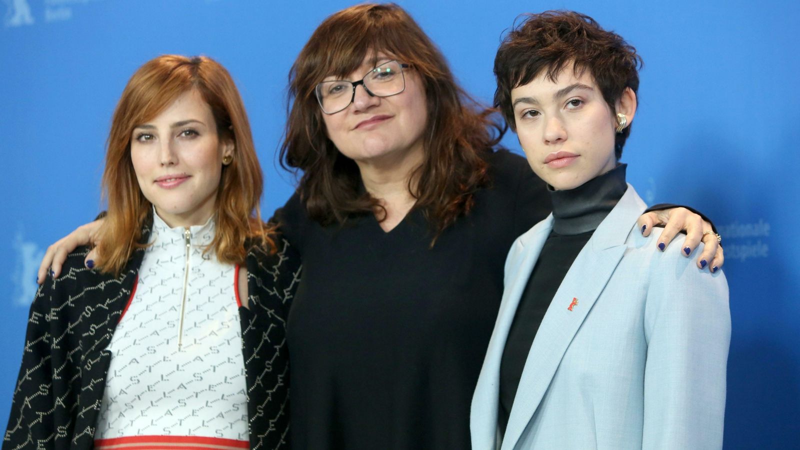 Isabel Coixet, con Natalia de Molina y Greta Fernández, el mes pasado en la Berlinale.