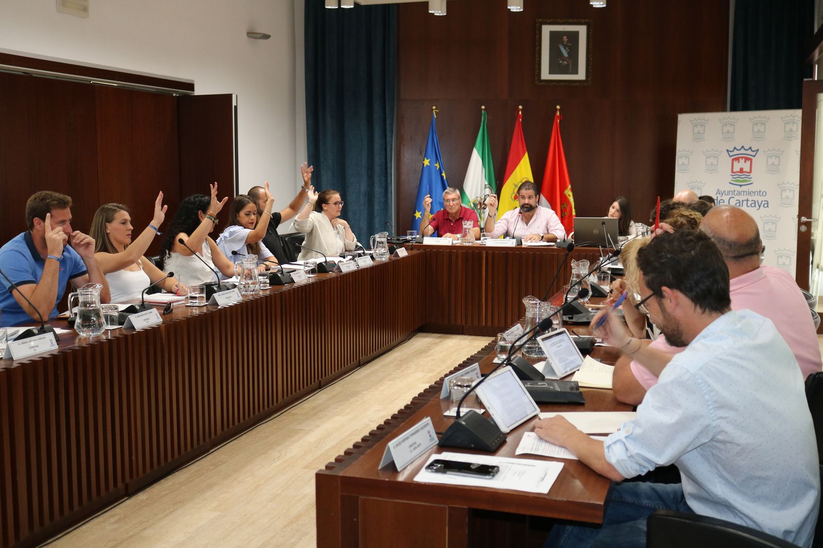 Votación en el Pleno municipal de Cartaya