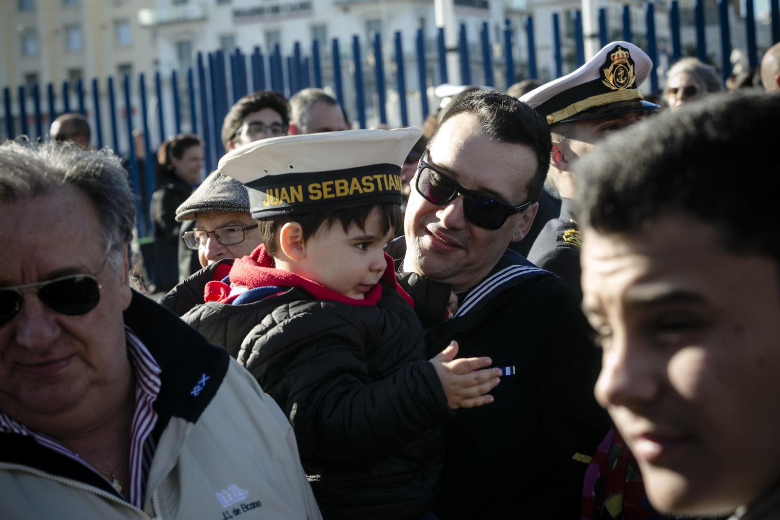 Elcano inicia su XCI crucero de instrucción en Cádiz