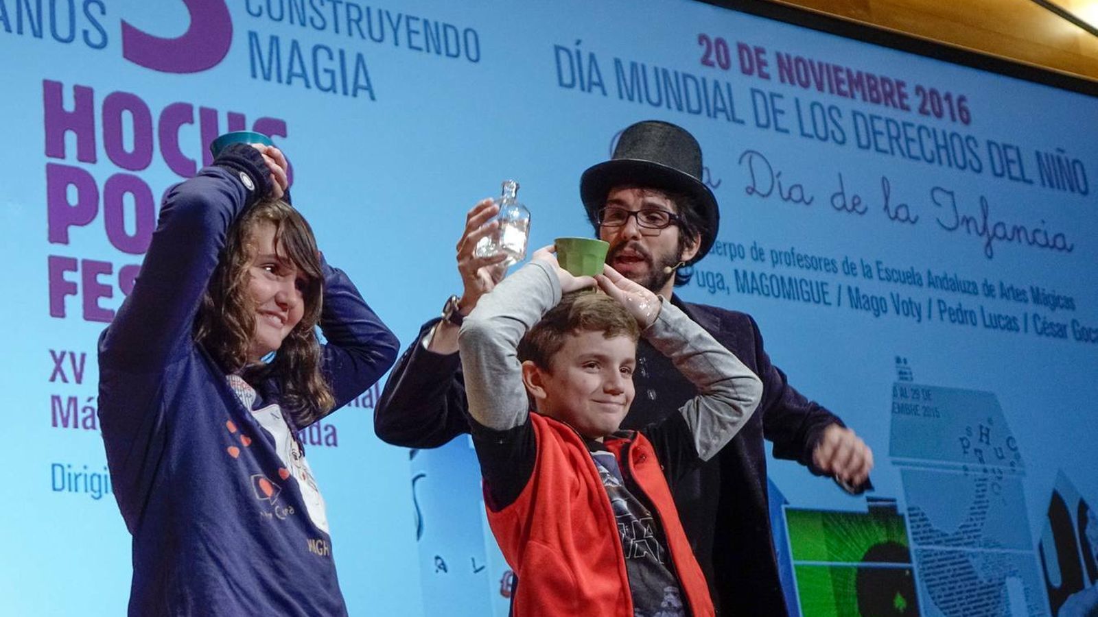 El mago Juanma Guillo en plena acción