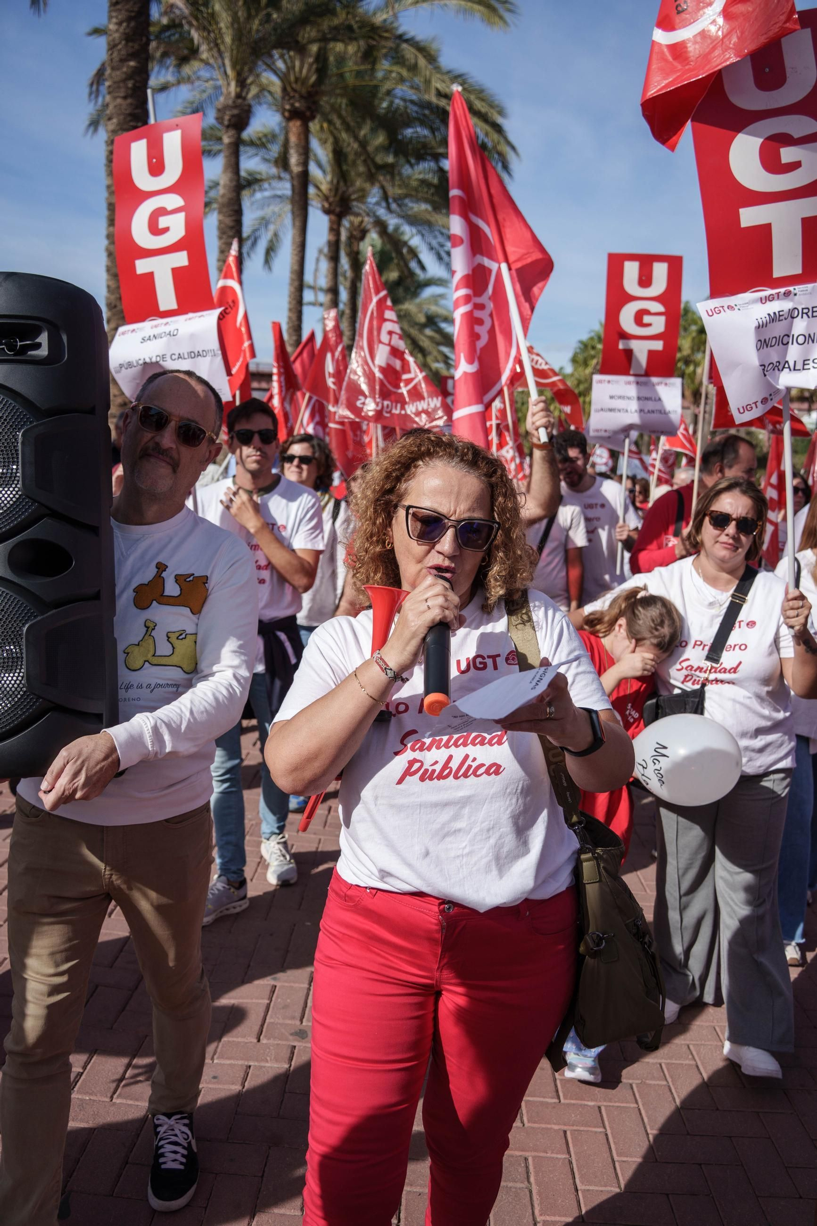 "La sanidad se defiende, gobierne quien gobierne", Almería se lanza a las calles por la sanidad pública