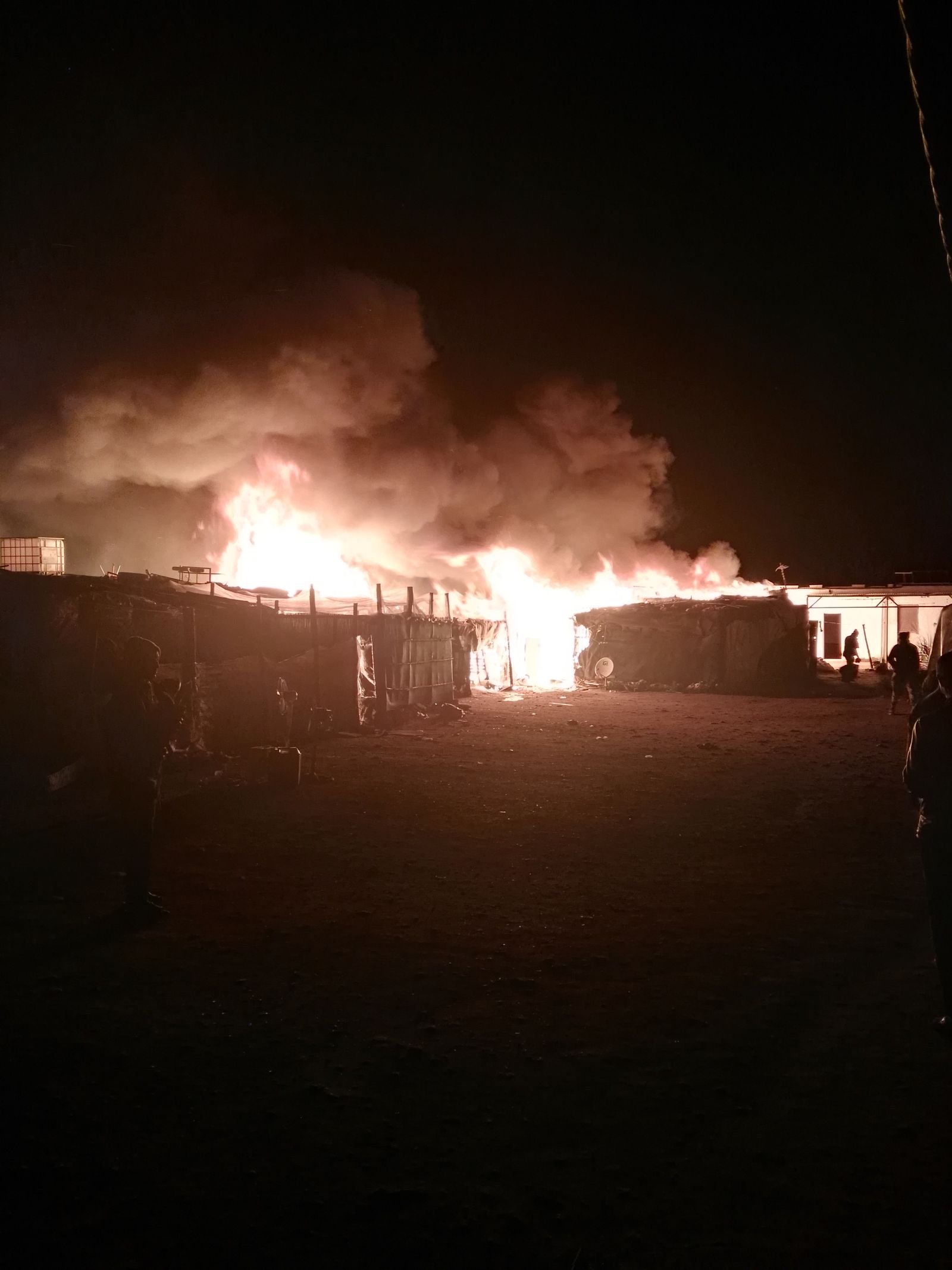 Imagen del incendio registrado en las chabolas de Níjar.