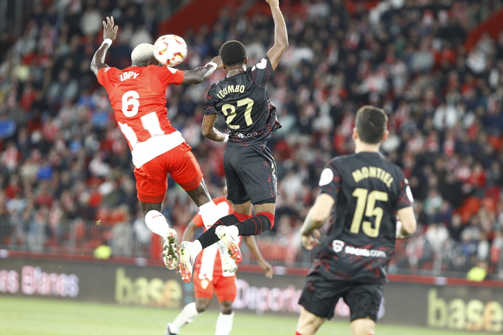 La U.D. Almería destroza al Sevilla C.F. en la Copa del Rey