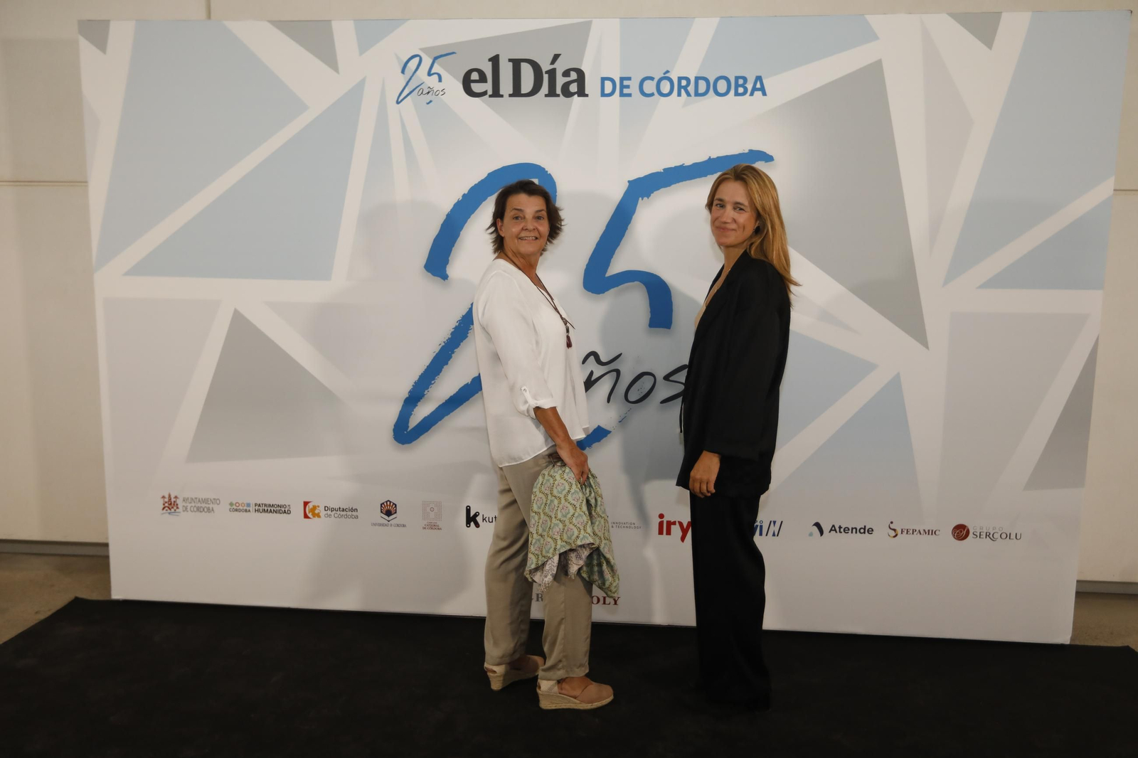 Teresa Palacios y Marta Arroyo.