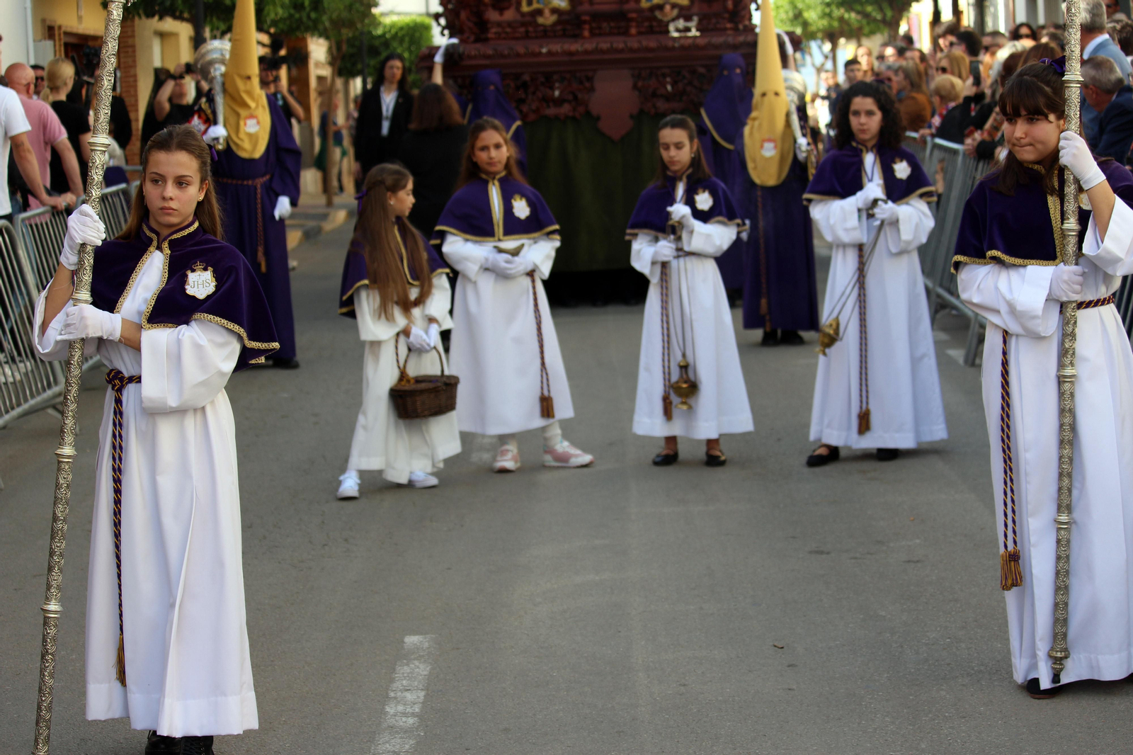 Las imágenes de la Subida de Jesús y la procesión del Viernes Santo por la mañana en Vera