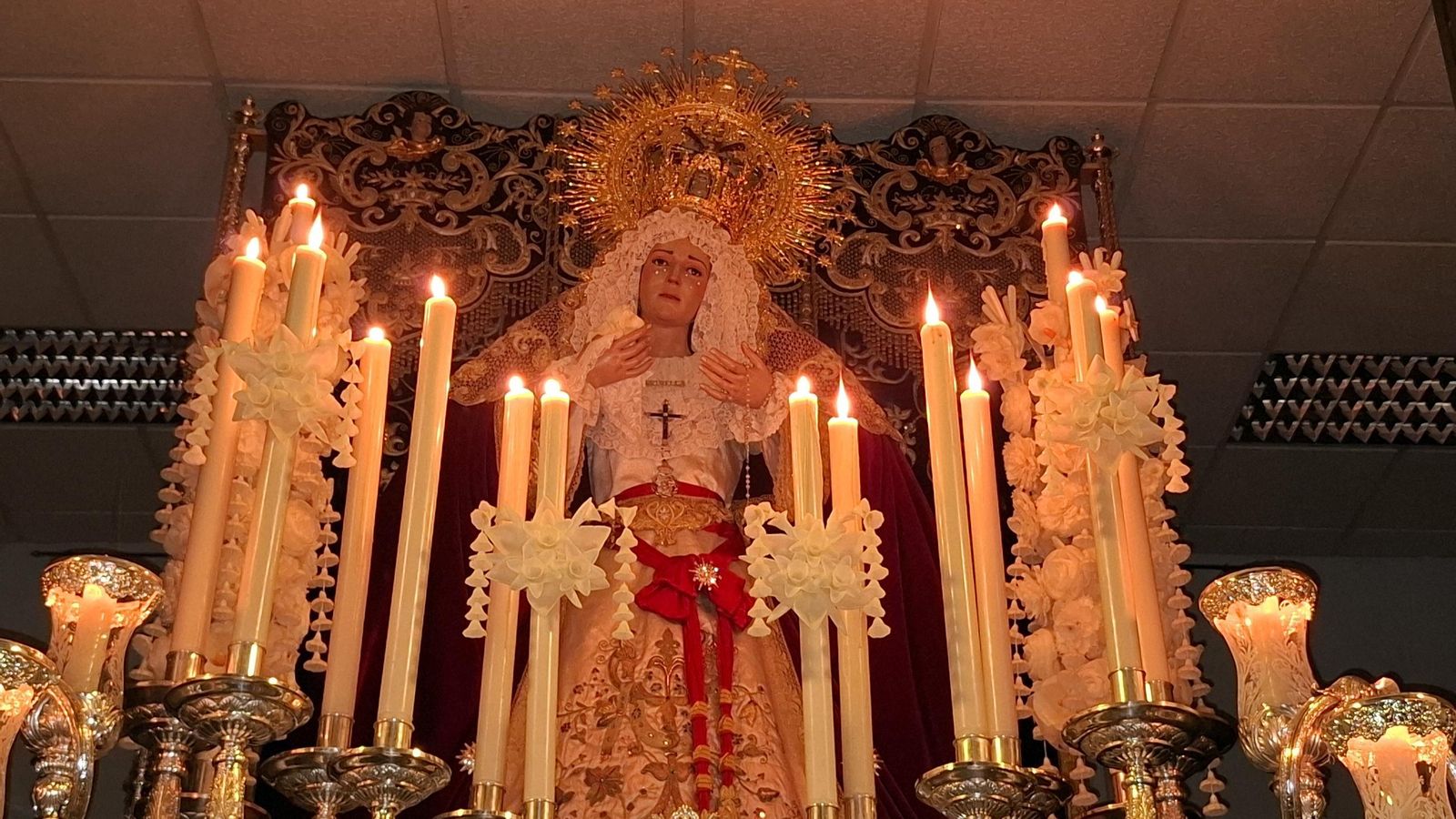 Fotogalería: La salida extraordinaria de la Vera-Cruz de Puerto Real en su 475 aniversario