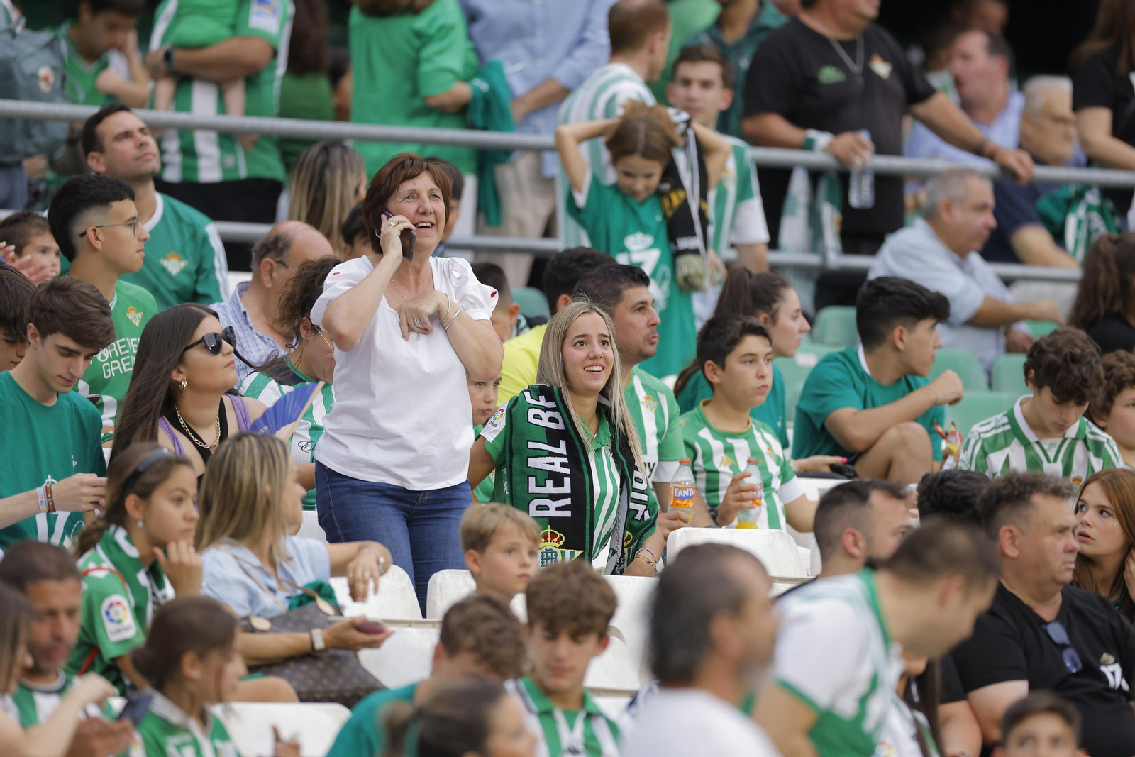Búscate en las fotos de la despedida de Joaquín