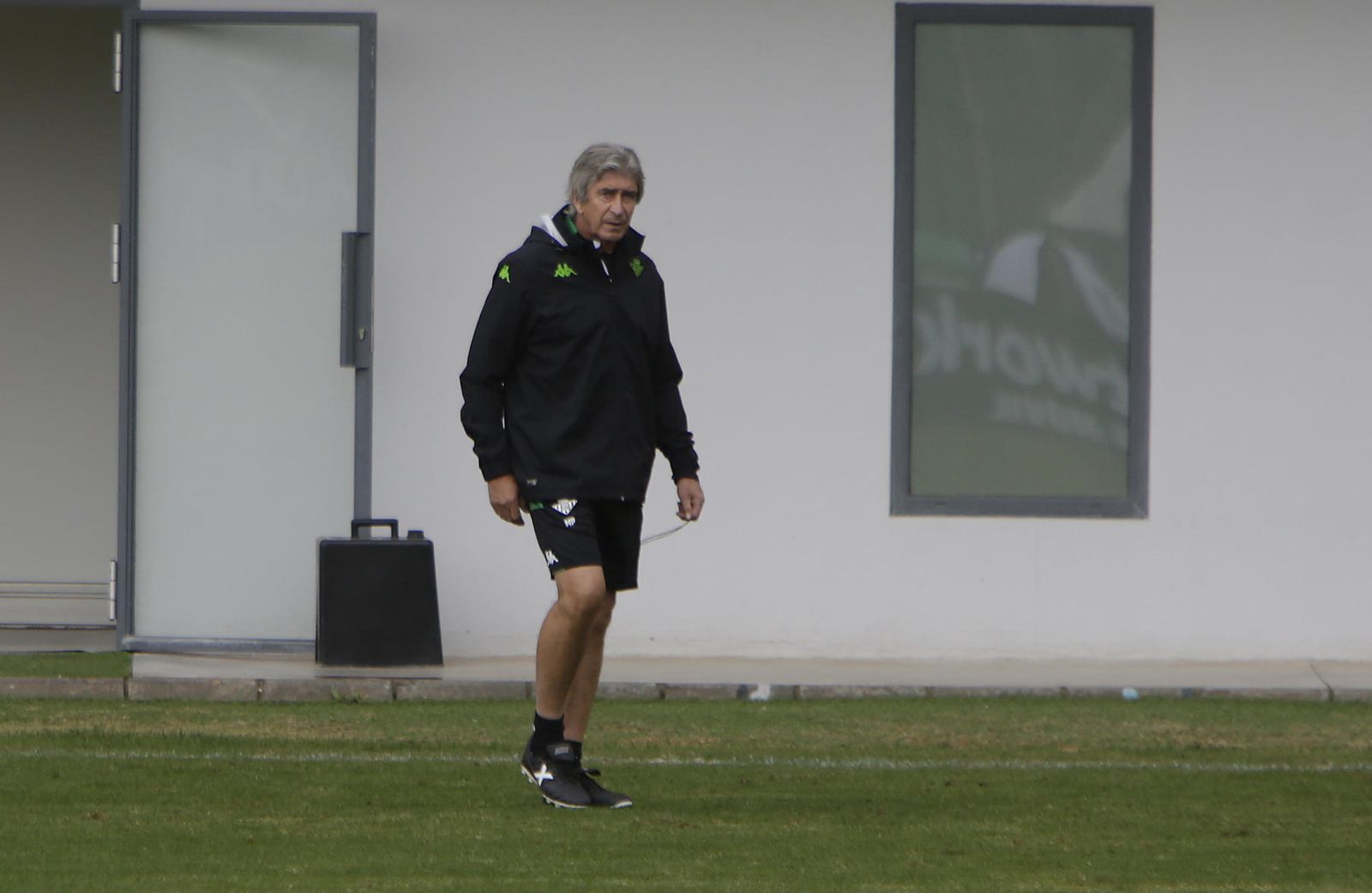 Manuel Pellegrini, en un entrenamiento del Betis.