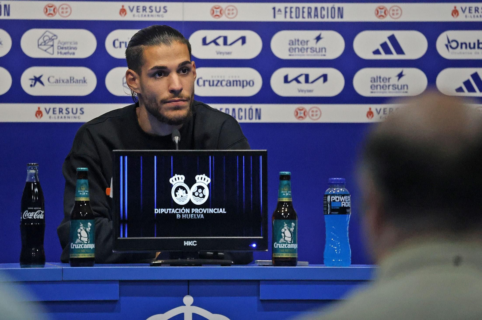 Carlos Becken, en una rueda de prensa esta temporada.