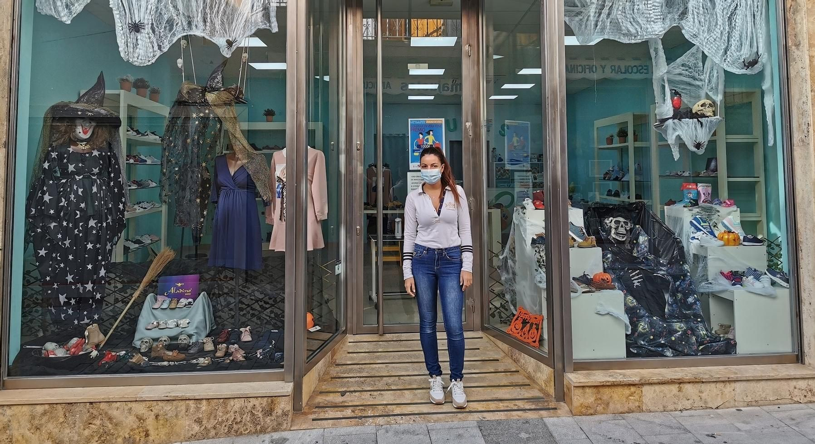 El II Concurso de Decoración de Escaparates de Halloween de Vera ya tiene ganadores