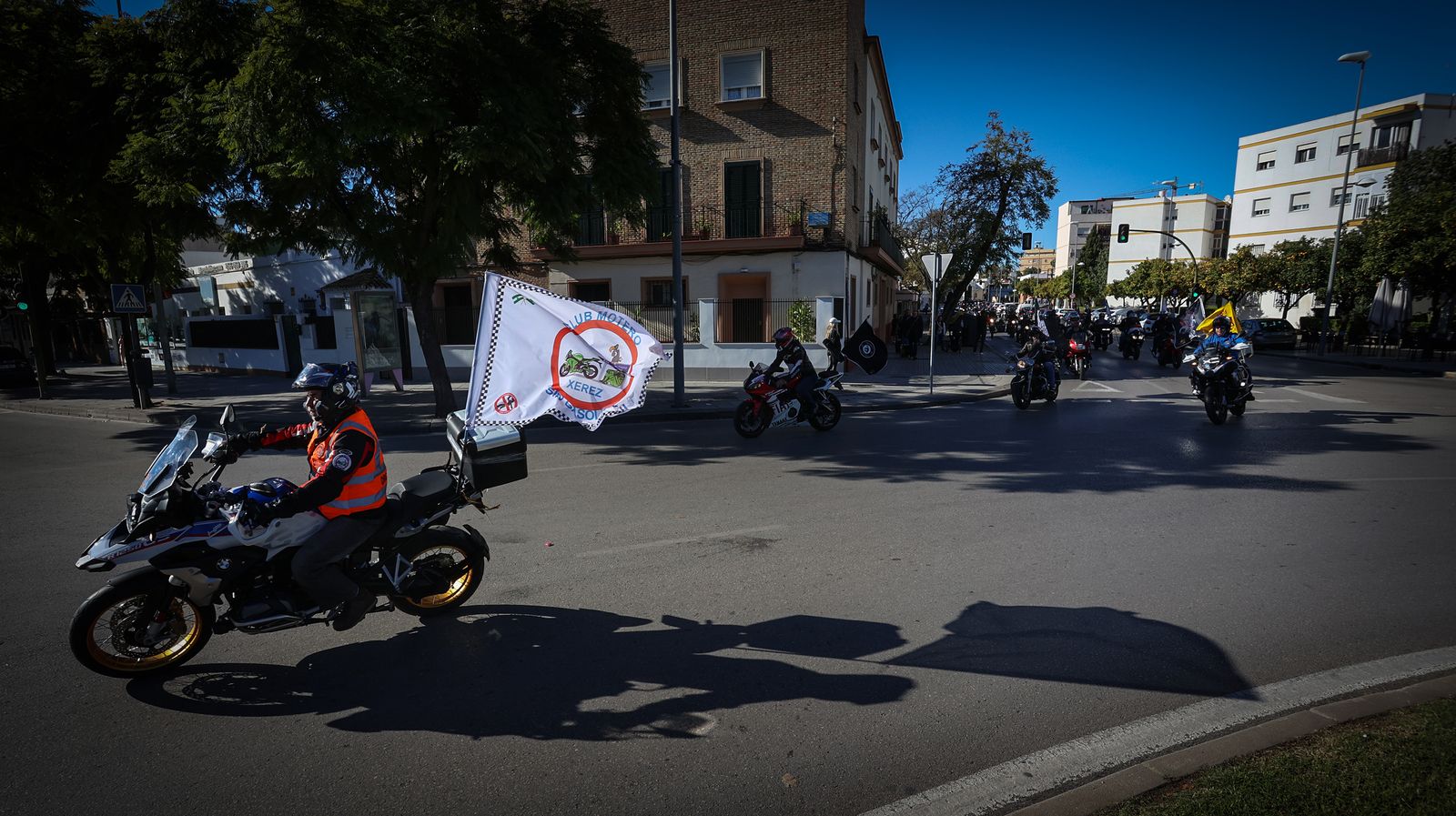 Búscate en la gran motorada solidaria celebrada en Jerez