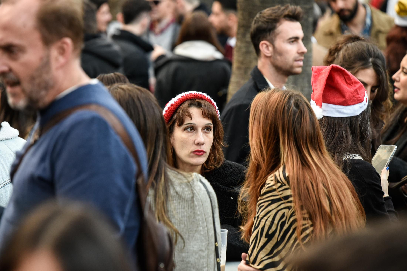 Imágenes de las celebraciones en el centro de Huelva la tarde del 24