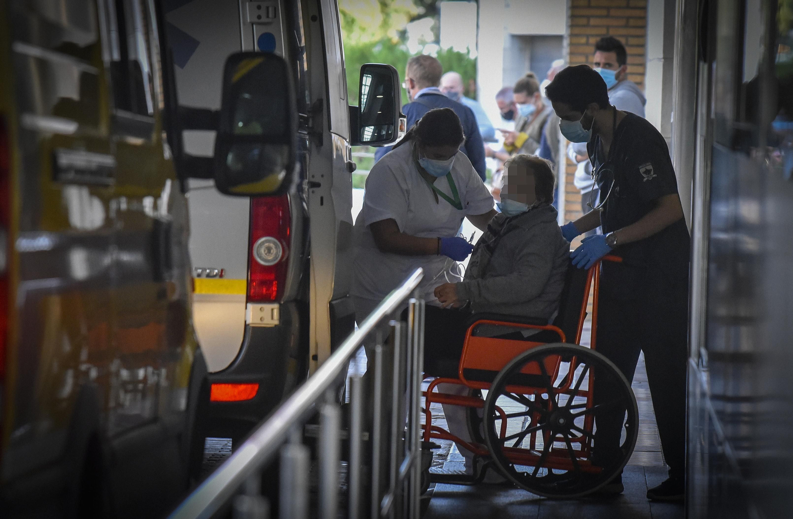 Los pacientes ingresados en los hospitales andaluces se redujeron este miércoles