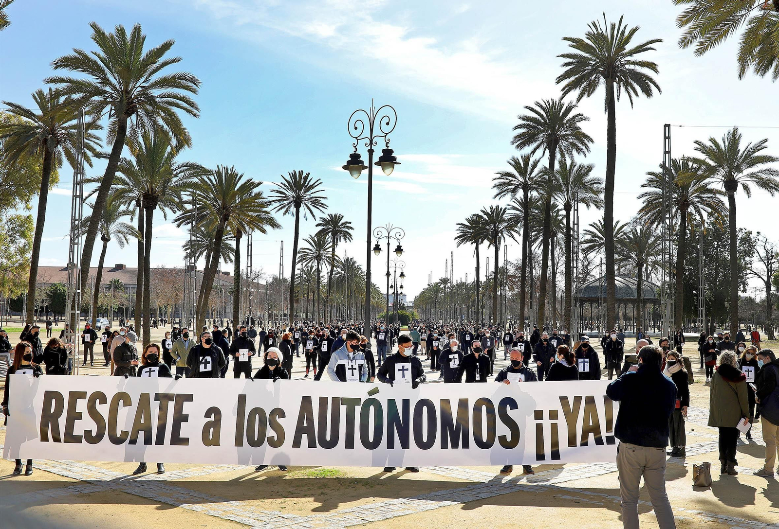 Contentración de los autónomos en el González Hontoria.