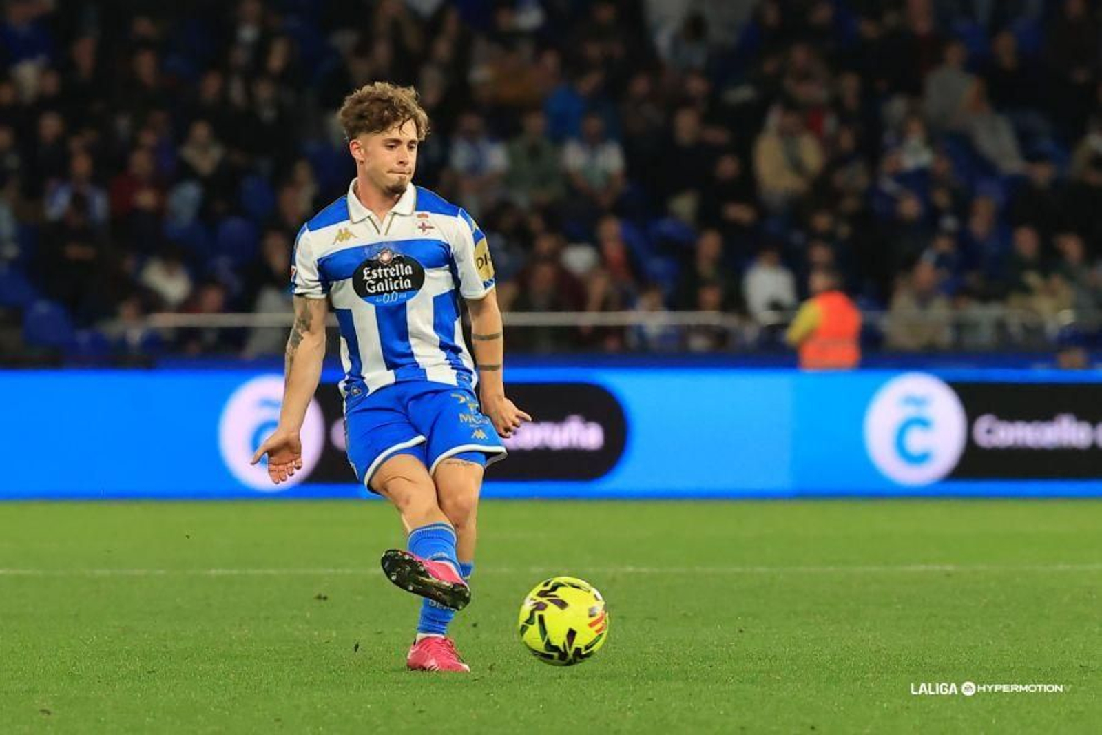 La Cultural Leonesa, próximo rival del Málaga CF, goleada por el Deportivo