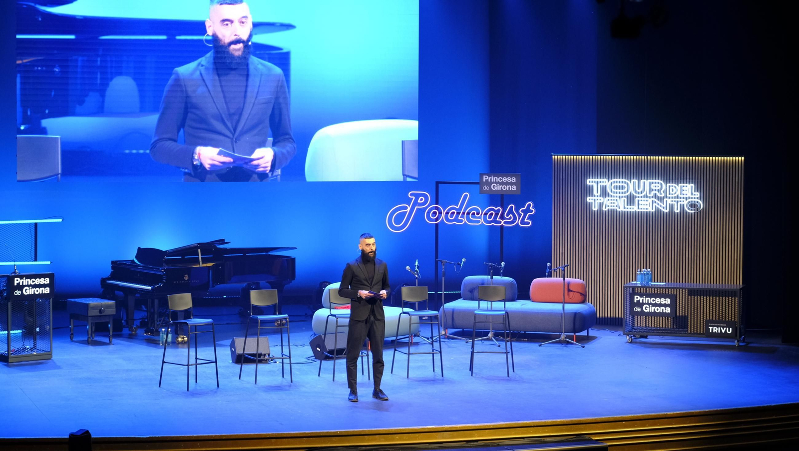 Imágenes de la Reina Letizia en el Tour del Talento en Almería