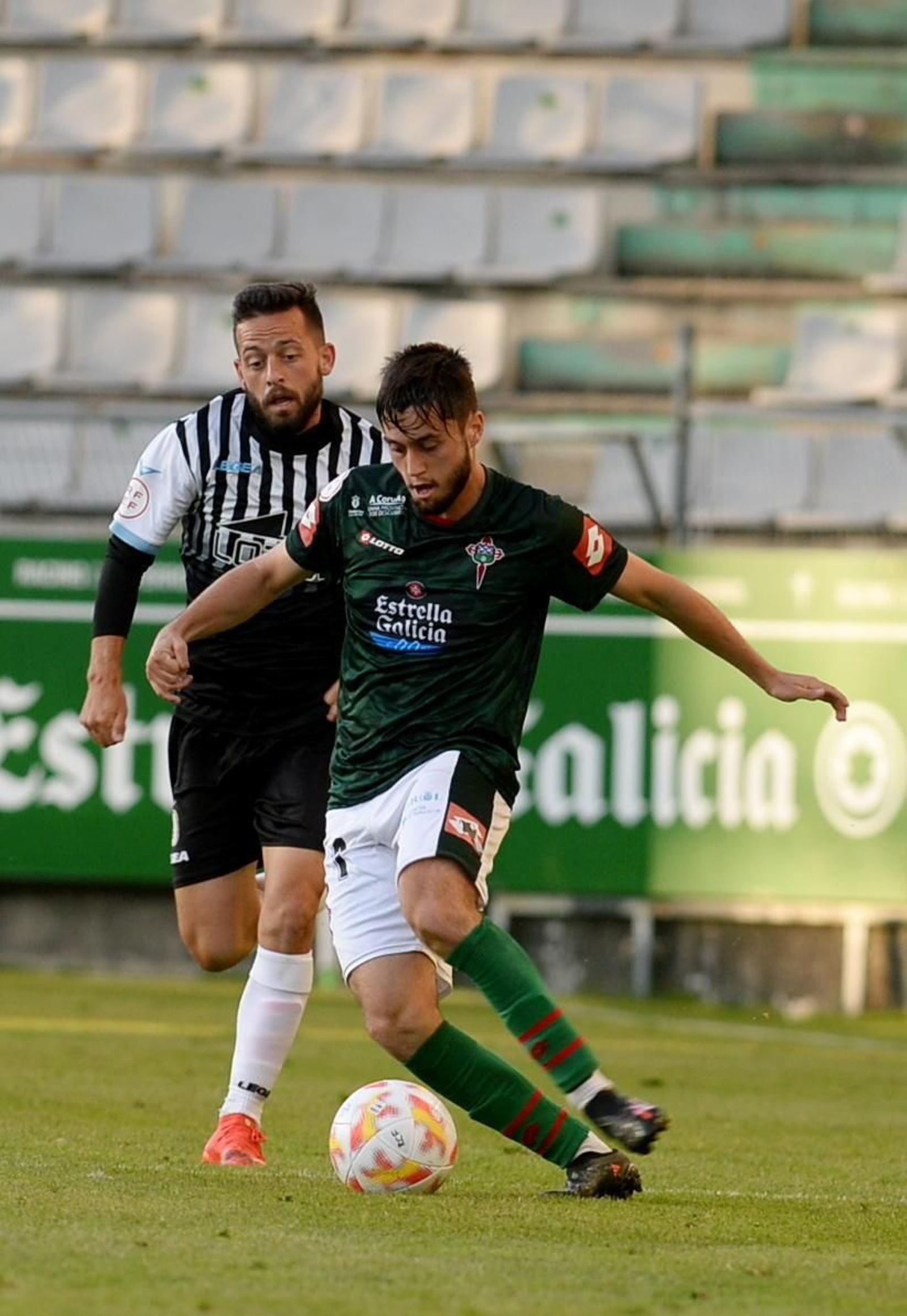 Las fotos del Rácing de Ferrol - Real Balompédica (1-0)