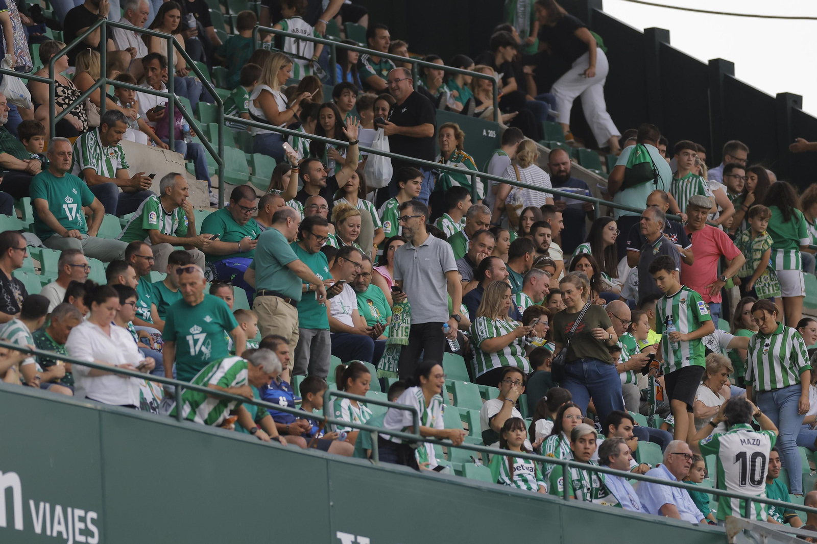 Búscate en las fotos de la despedida de Joaquín