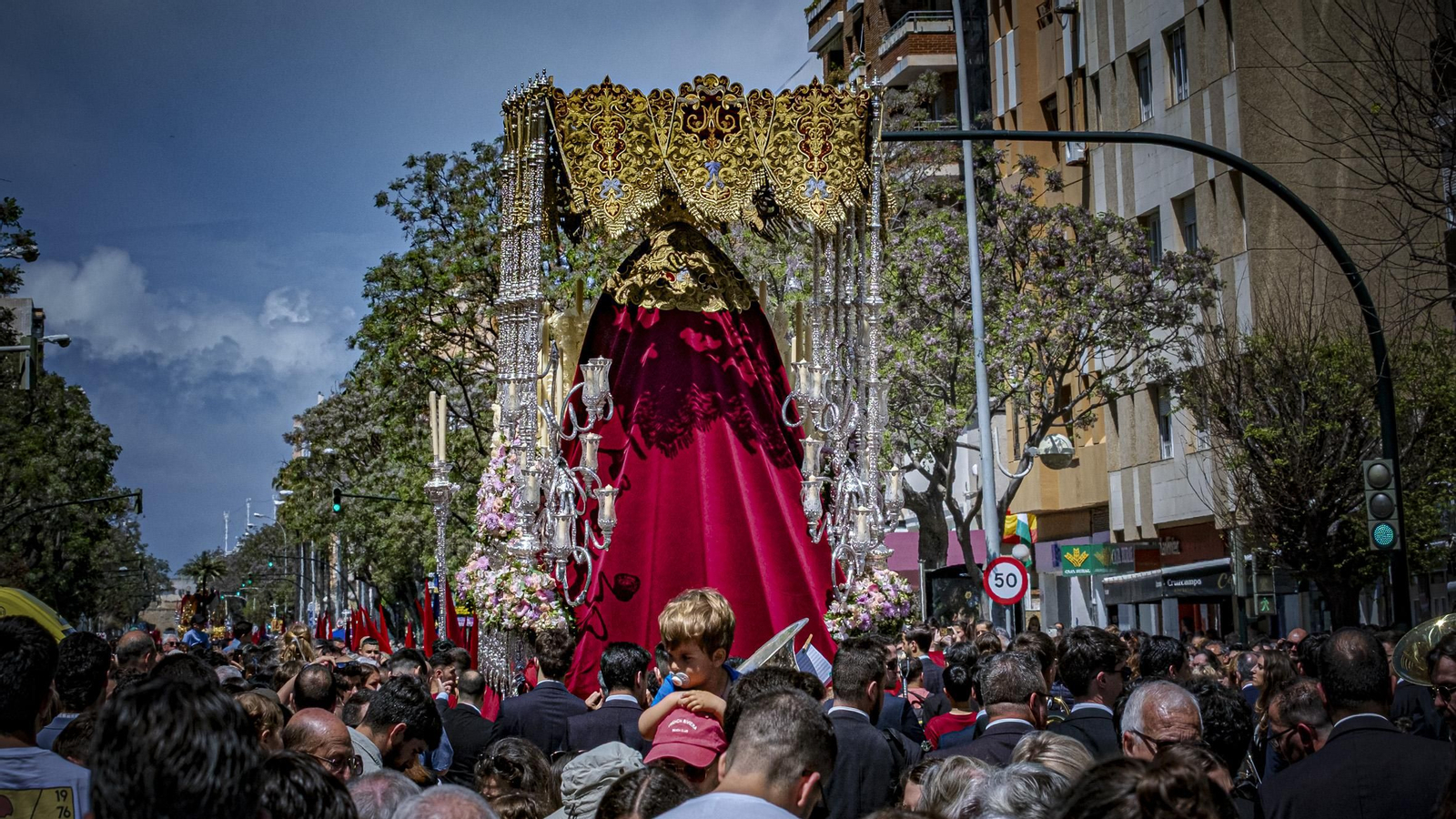 Imágenes de la salida de la Borriquita en la Semana Santa de Cádiz 2025