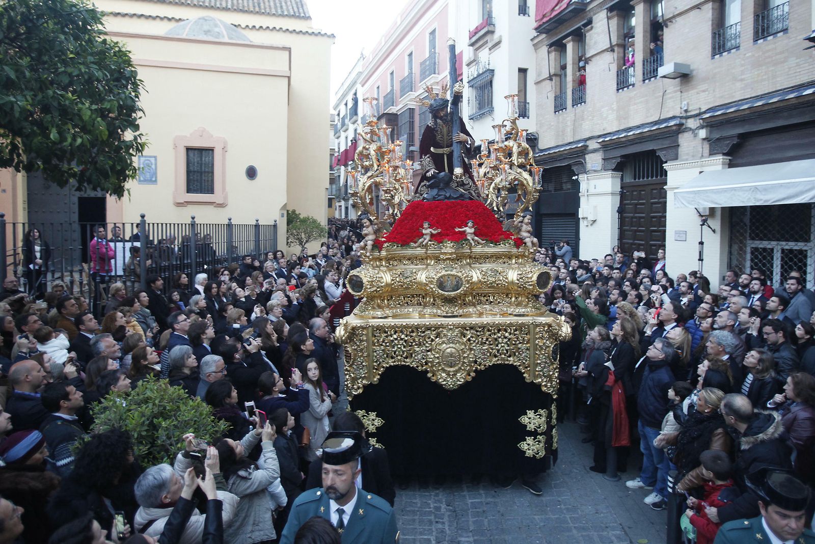 El Cristo de las Tres Caídas de la Hermandad de San Isidoro.