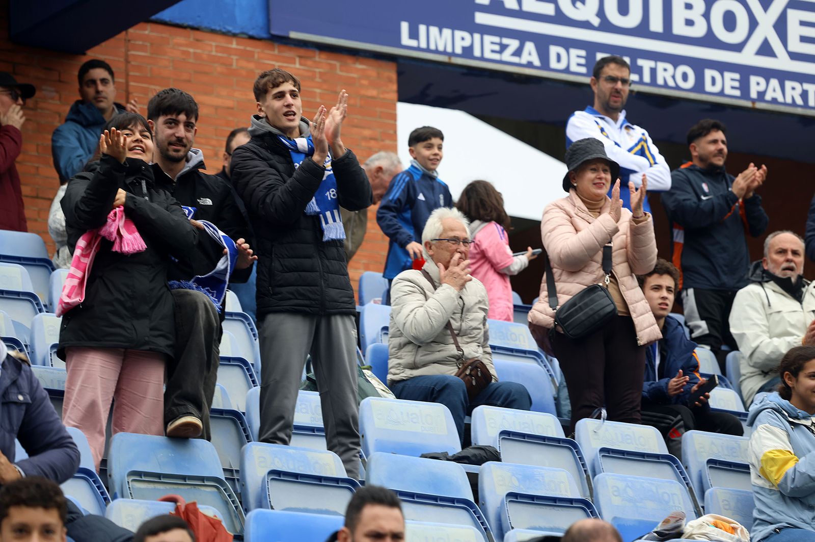 Búscate en las gradas del Nuevo Colombino durante el Recre-Almería B