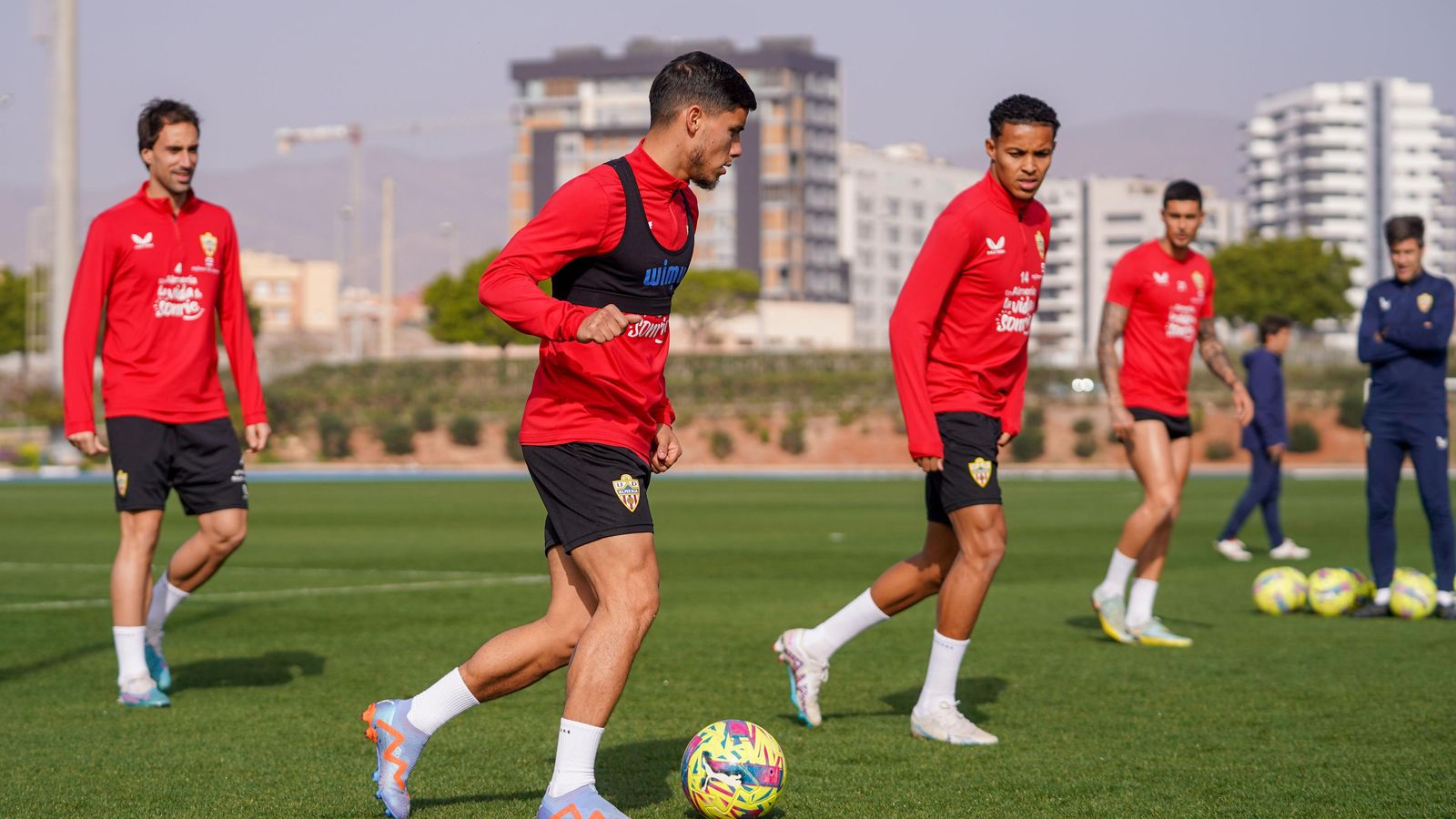 Robertone es de los pocos que tiene garantizada su presencia en el once titular