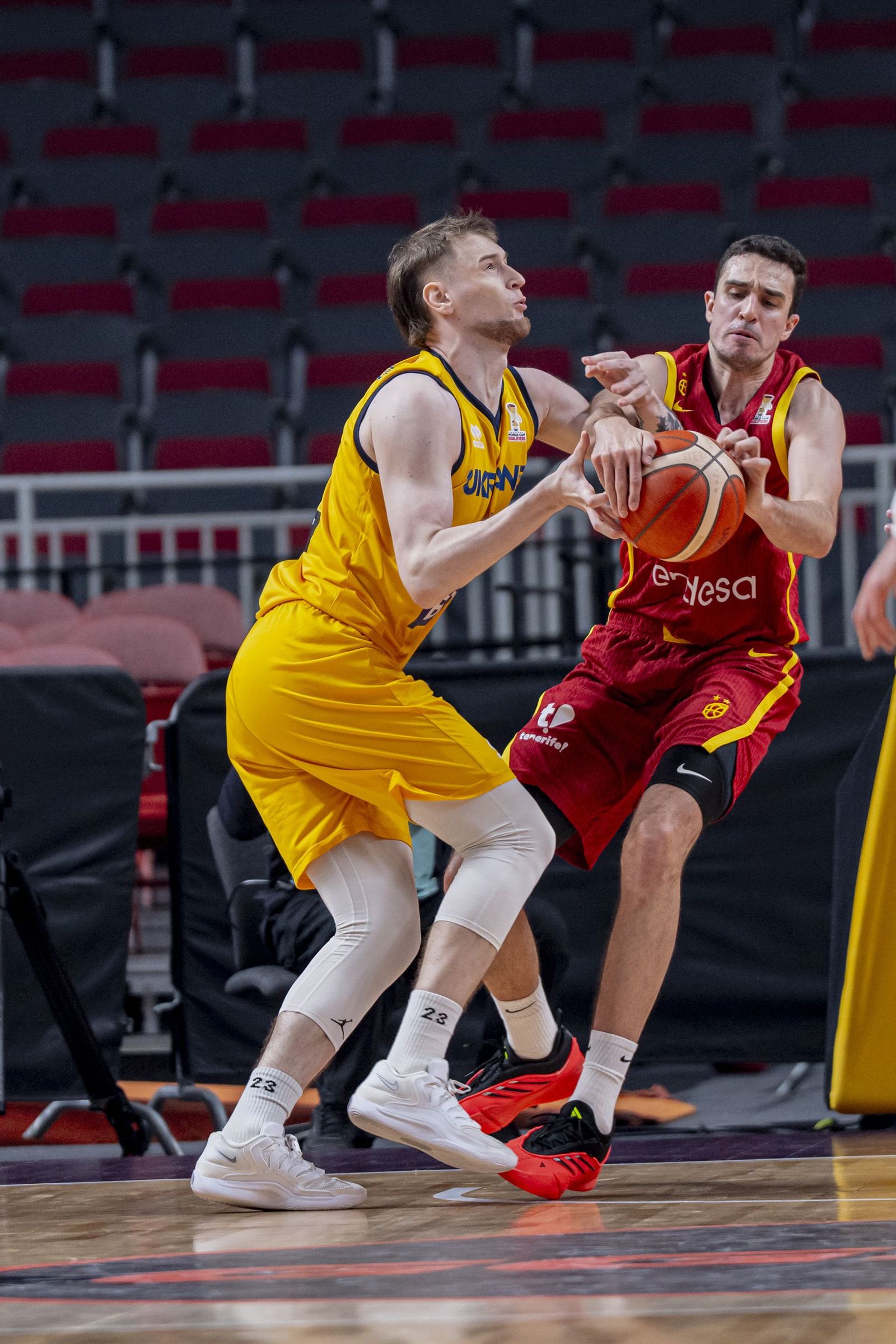Las mejores fotos del Ucrania-España de baloncesto