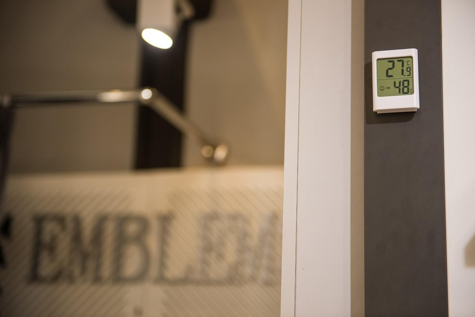 Imágenes de la puesta en marcha del Plan de Ahorro Energético en Málaga