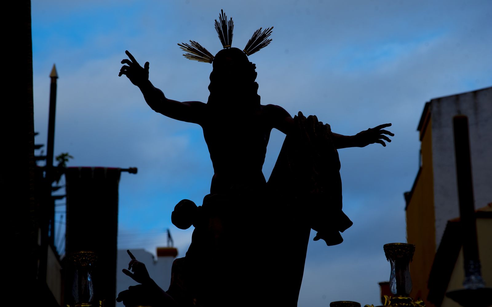 Las imágenes de la salida extraordinaria del Señor de la Resurrección