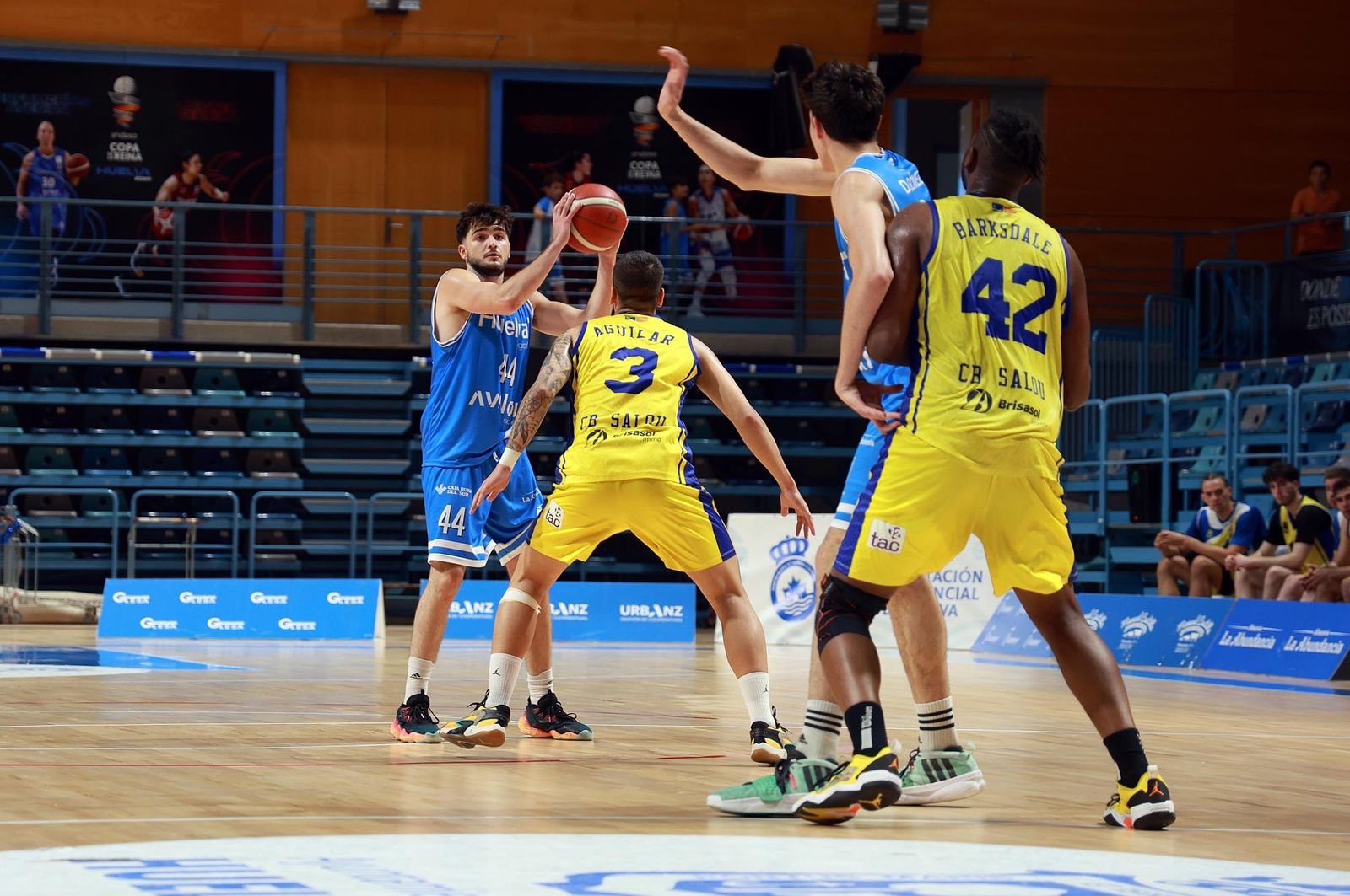 Las mejores imágenes del Ciudad de Huelva-CB Salou