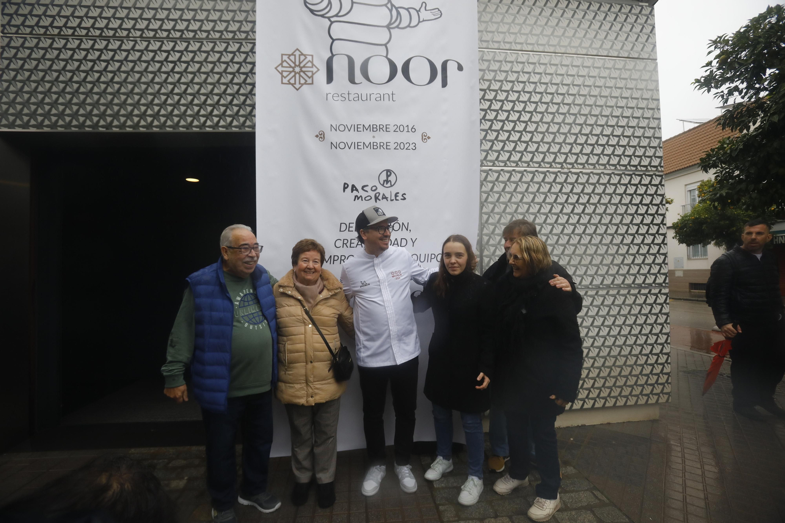 El emocionante recibimiento a Paco Morales a su llegada a Córdoba, en fotos