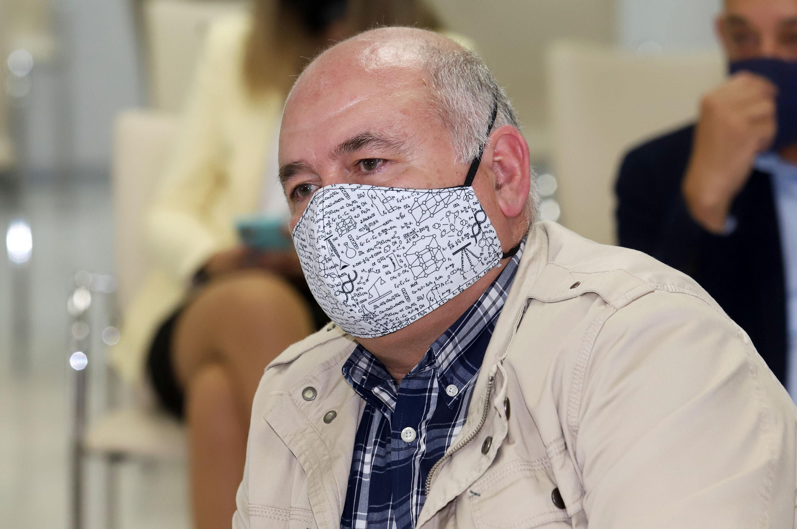 Imágenes del Foro Gerardo Rojas, con la participación de Antonio Lozano García