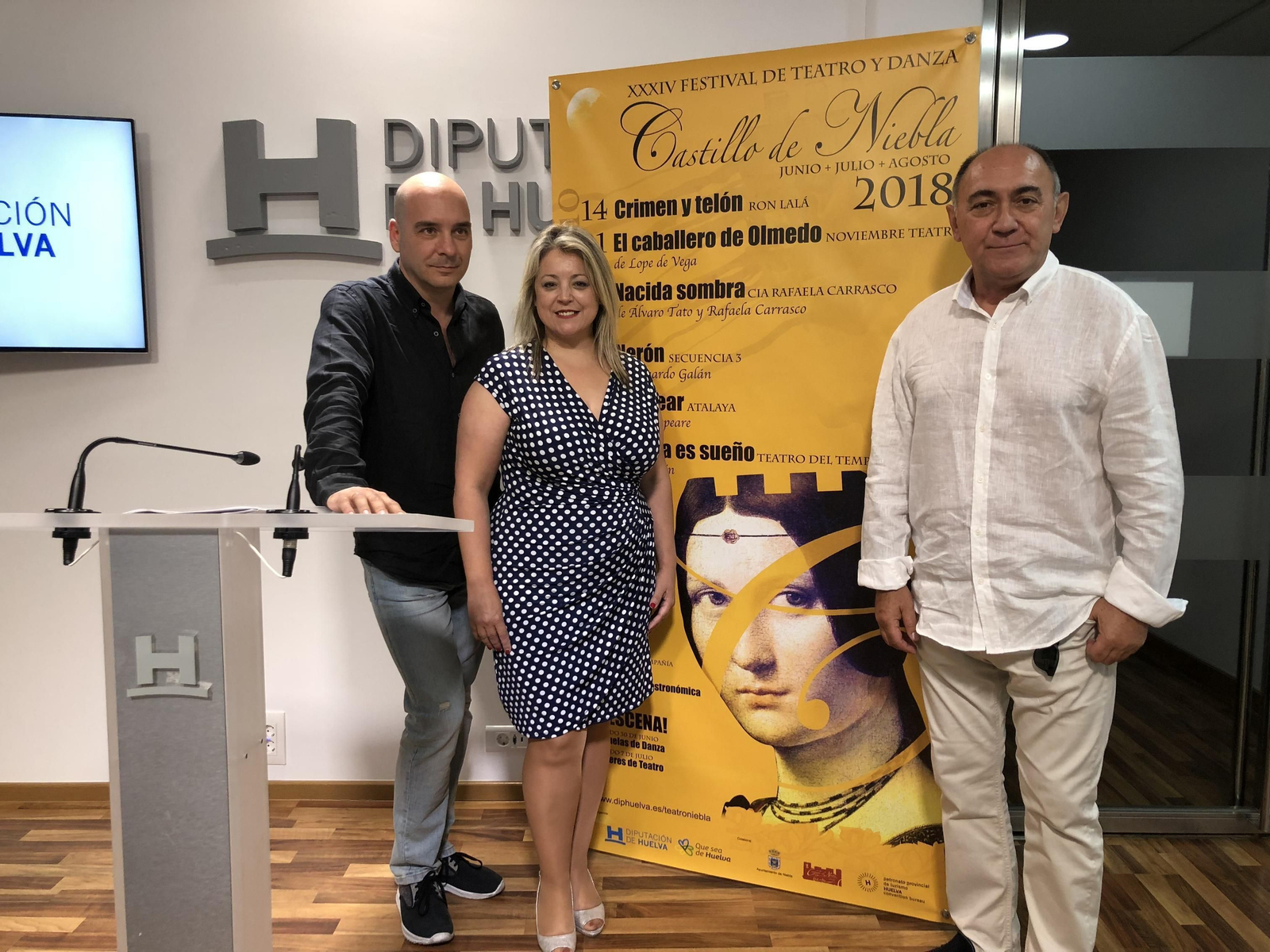 Eduardo Vasco, Lourdes Garrido y Arturo Querejeta, ayer en la sede de la Diputación.