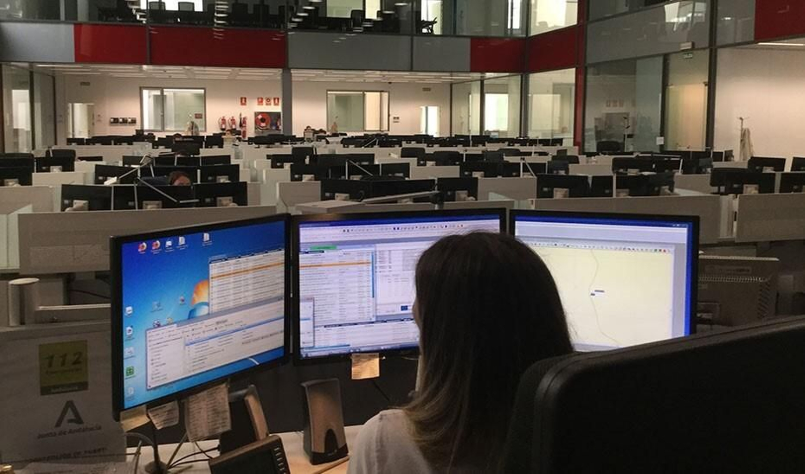 Una trabajadora del Servicio de Emergencias 112.