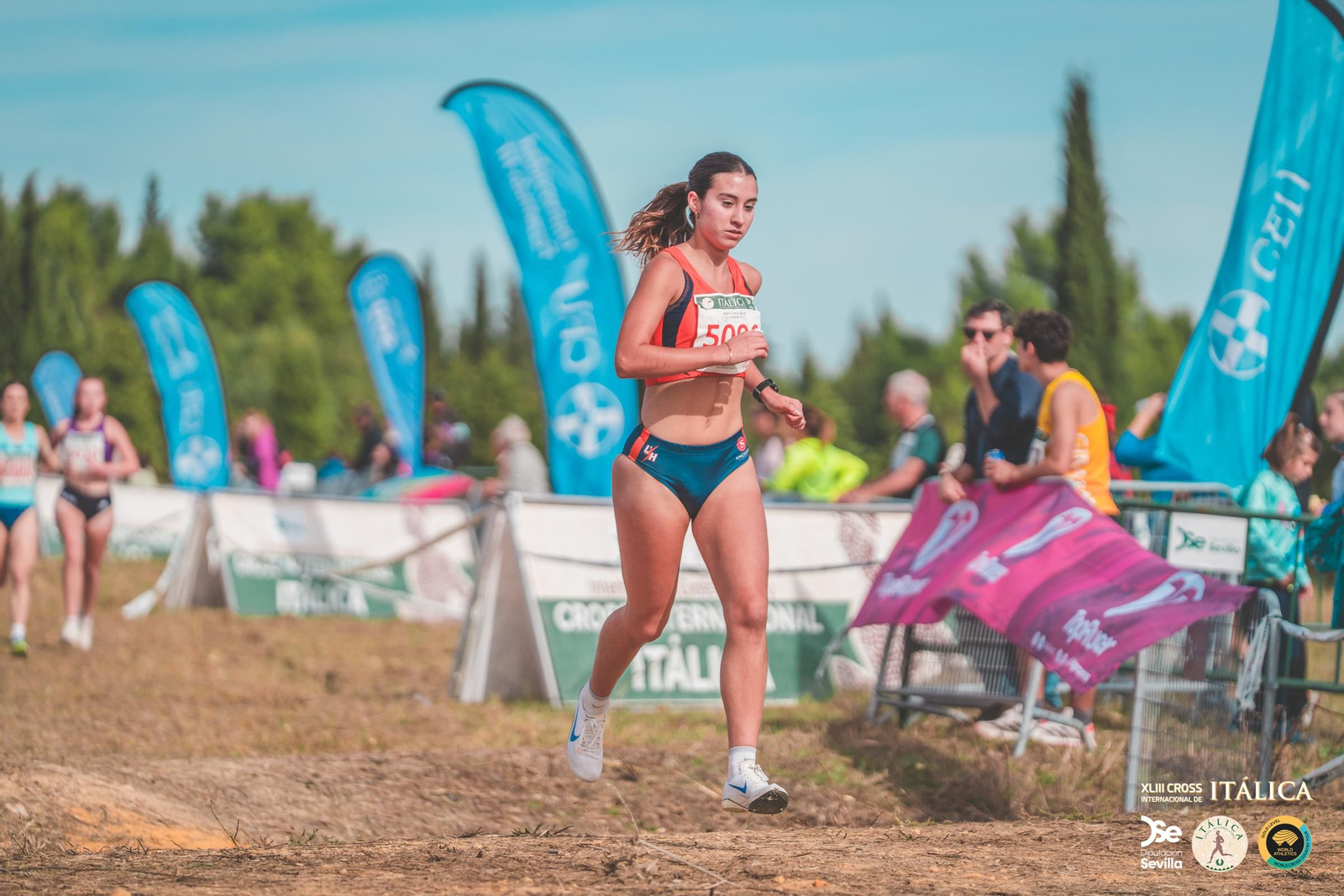 Búscate en las fotos del Cross de Itálica 2025 | 11