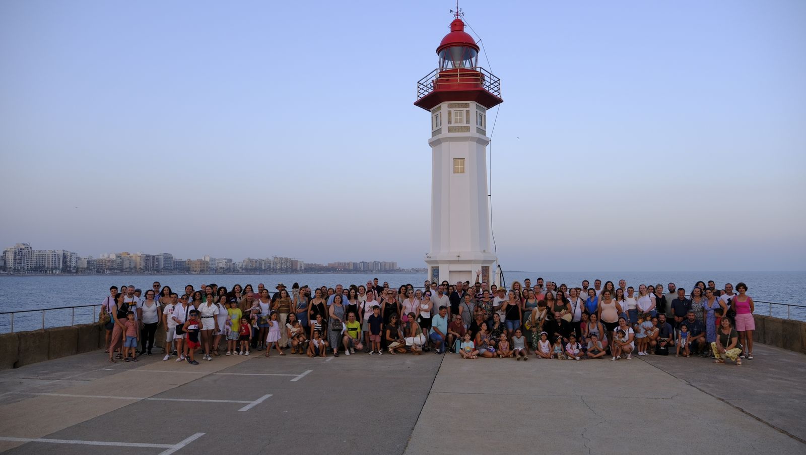 Atardecer en el Faro, organizado por la Autoridad Portuaria de Almería