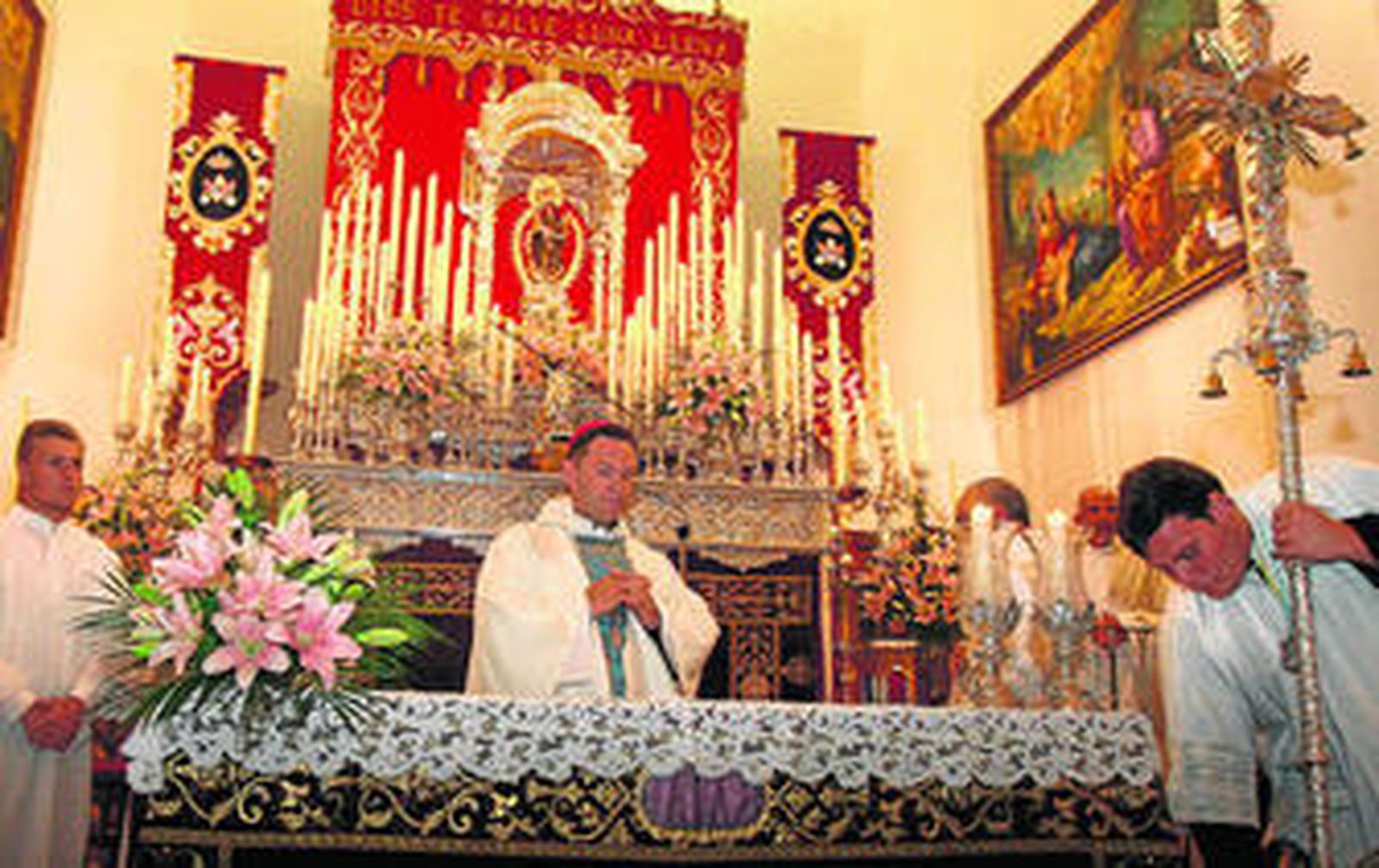 Los cultos de la novena, en el año de su 125 aniversario, comenzaron ayer en la Concepción, presididos por el obispo de Ciudad Rodrigo, Raúl Berzosa.