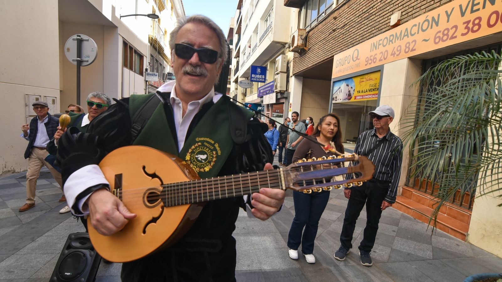 Fotos del pasacalles del X Certamen Internacional de Tunas Ciudad de Algeciras