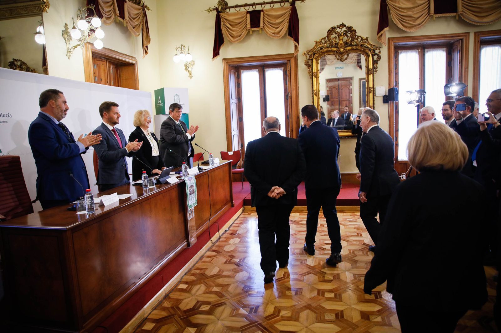 Juan Manuel Martín Robles ingresa como académico de Historia de Andalucía y te lo contamos en imágenes