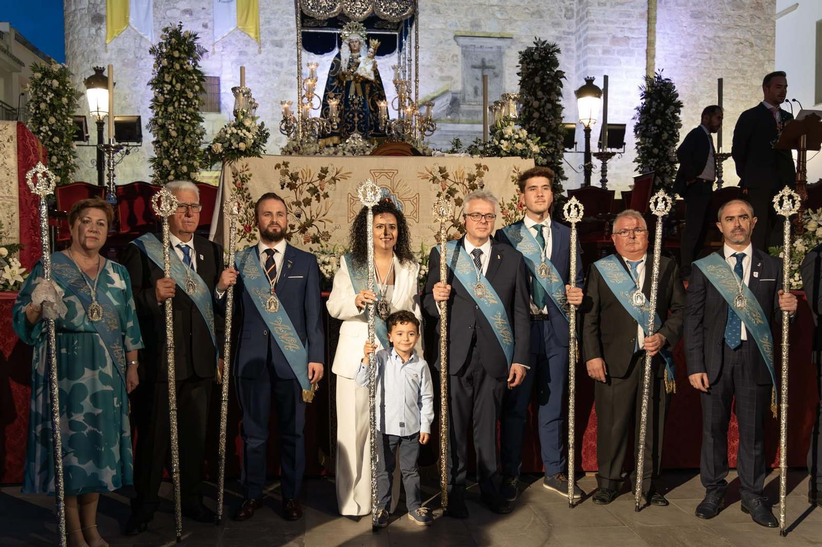 Santa Ana, patrona de Torredelcampo, recibe el bastón de mando como Alcaldesa Perpetua.