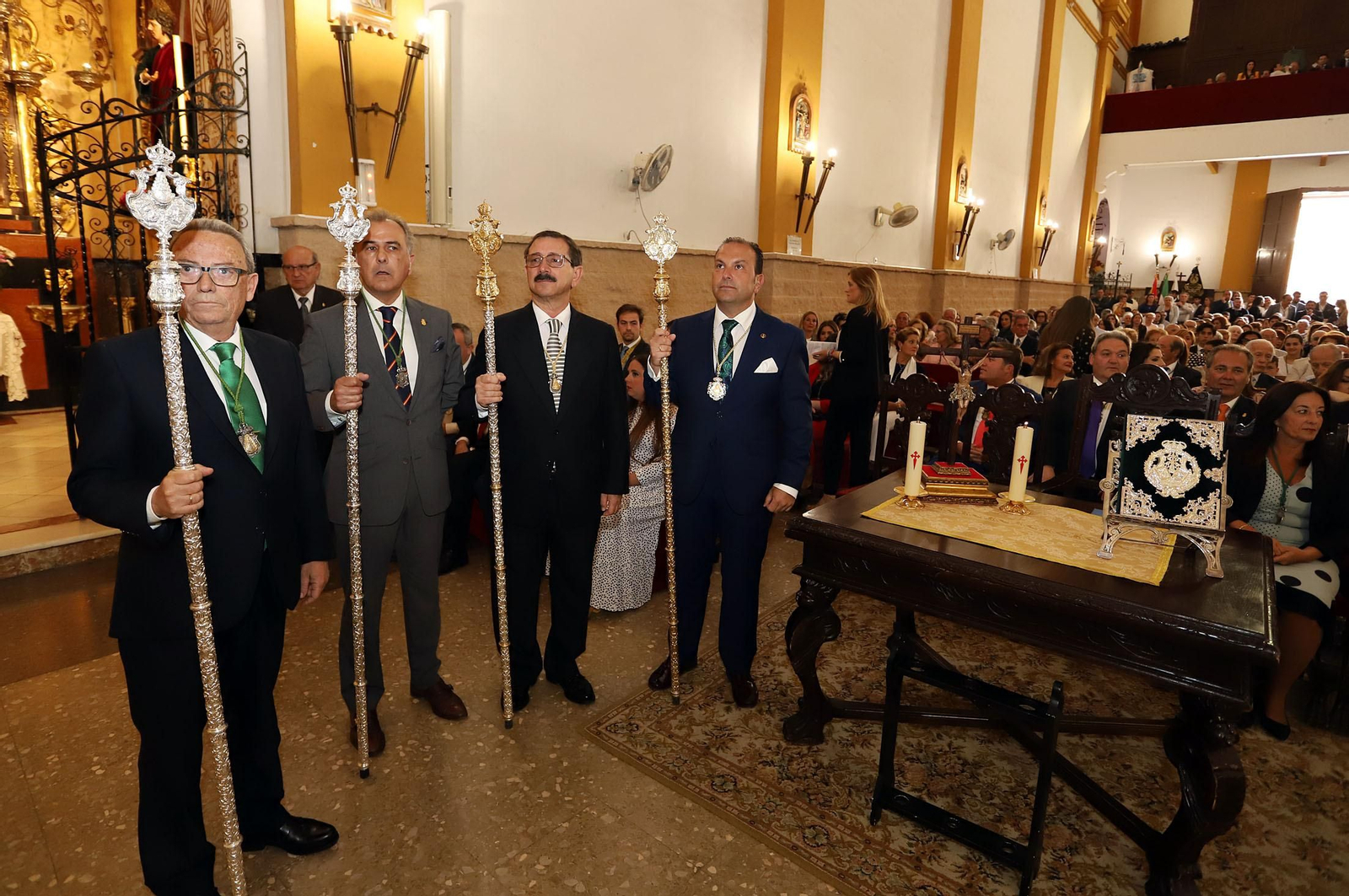 Imágenes de la función y traslado de la Hermandad del Rocío de Huelva