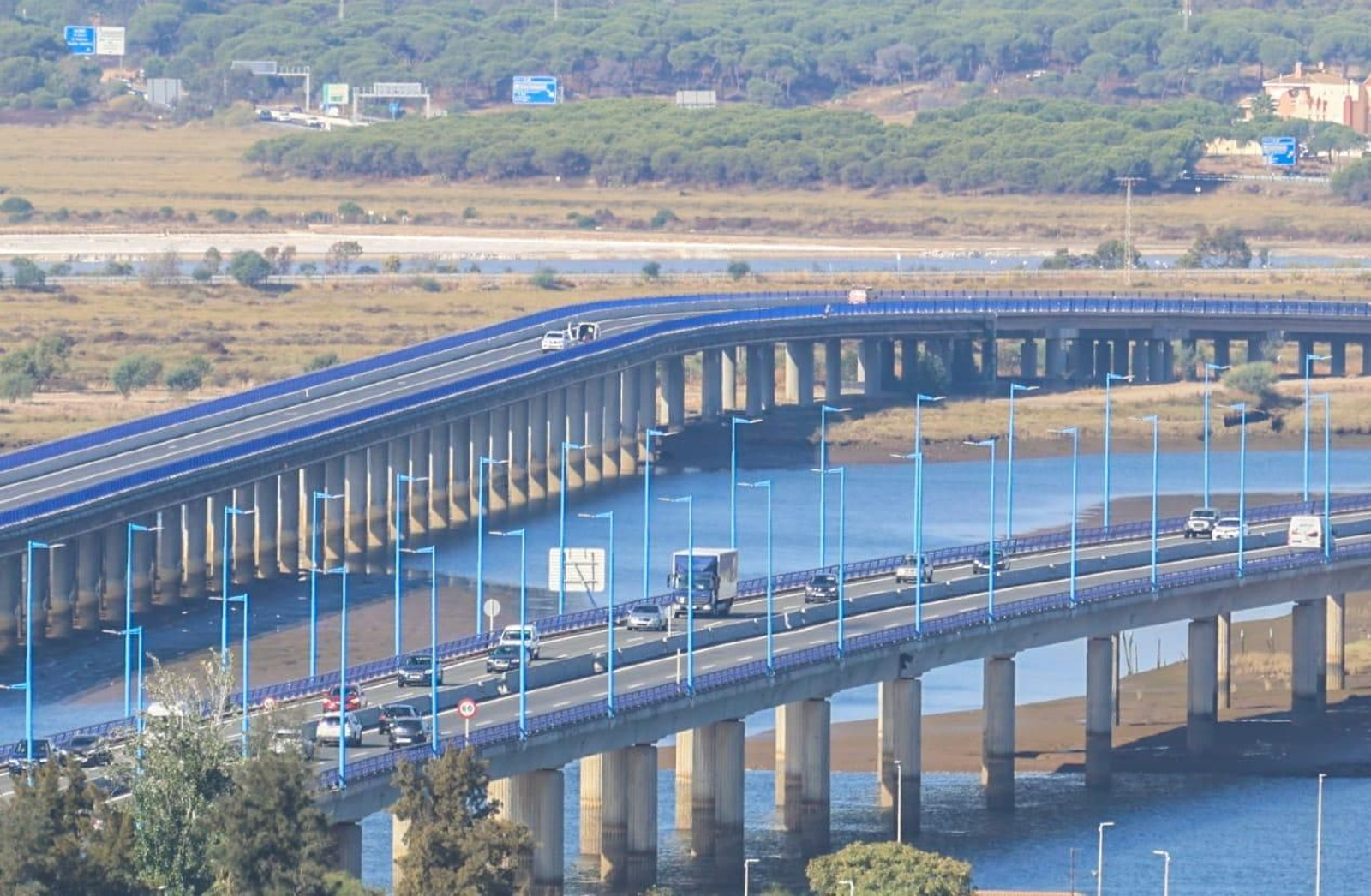 Puente Sifón, esta mañana, cortado al tráfico.