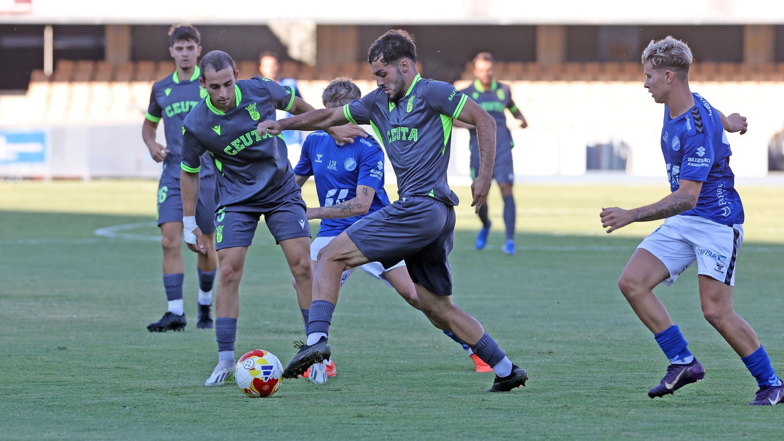 Imágenes del amistoso entre el Xerez DFC y el Ceuta B en Chapín