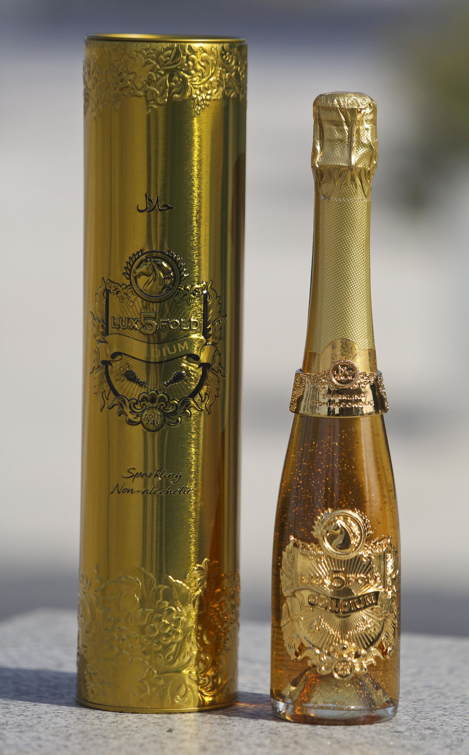 Detalle de la botella de champán.