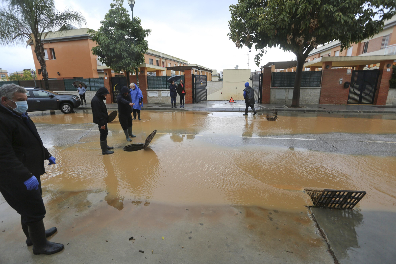 Campanillas anegada tras las lluvias, en fotos