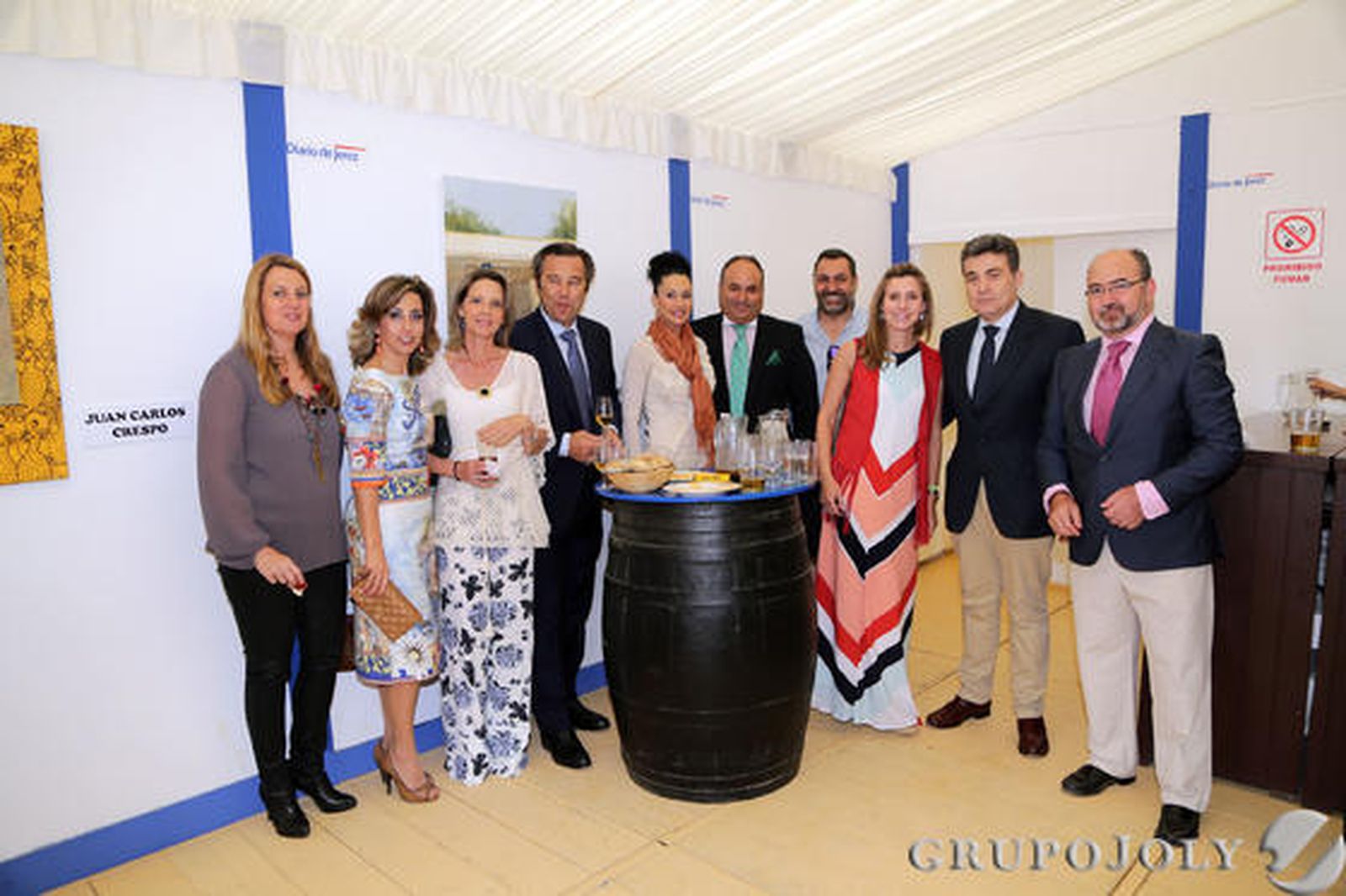 El abogado José Luis Lechuga, el farmacéutico Juan Carlos Herrera, Esther Durán Romero, el consejero del Grupo Joly, Diego Joly Palomino; el director comercial de Rives, Fernando Basáñez Agarrado; Ana Jiménez Niebla, de Rives; Elena Campoy, Rocío Álvarez-Campana y Ángela Benavente.

Foto: Vanesa Lobo
