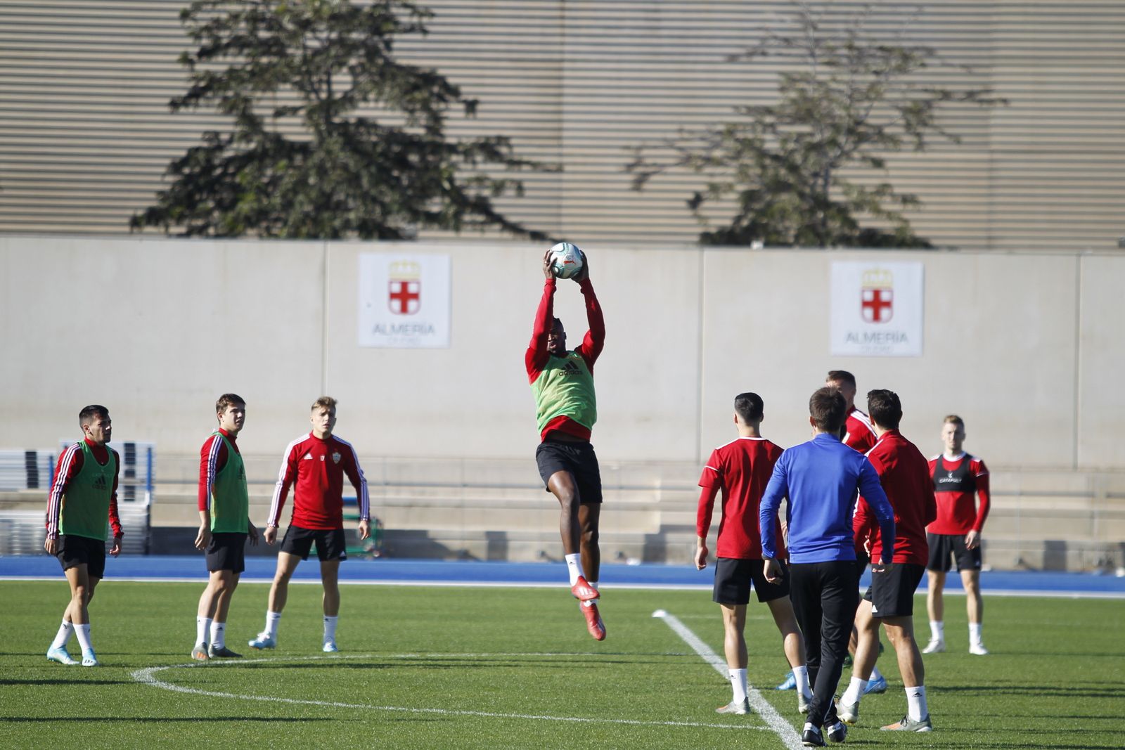Fotogalería del entrenamiento del Almería previa al partido ante el Numancia