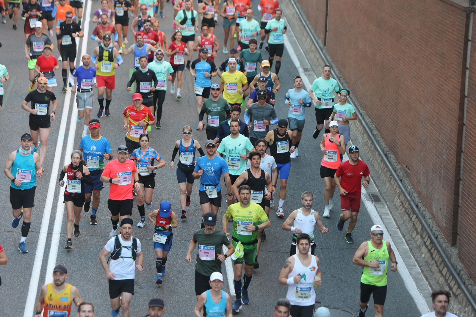 Búscate en la Zurich maratón de Sevilla