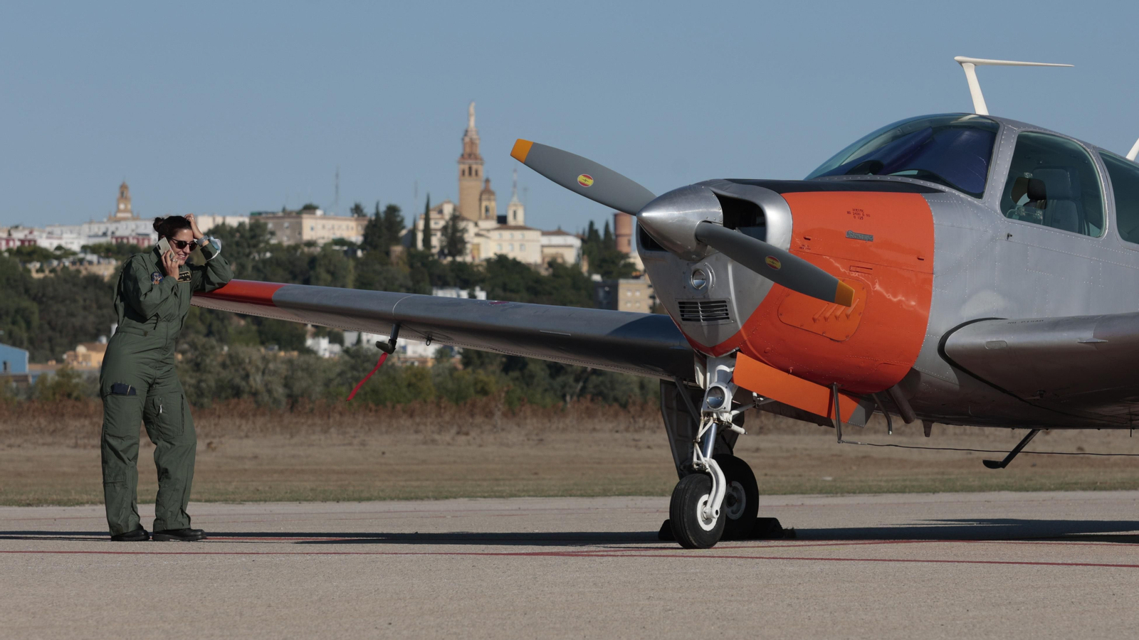 Imágenes de la exhibición aérea en Tablada con motivo de su centenario