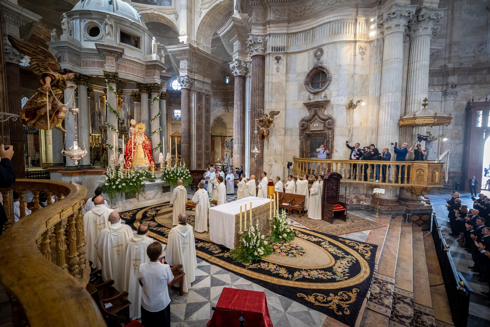 Imágenes de la coronación de la Virgen de las Penas